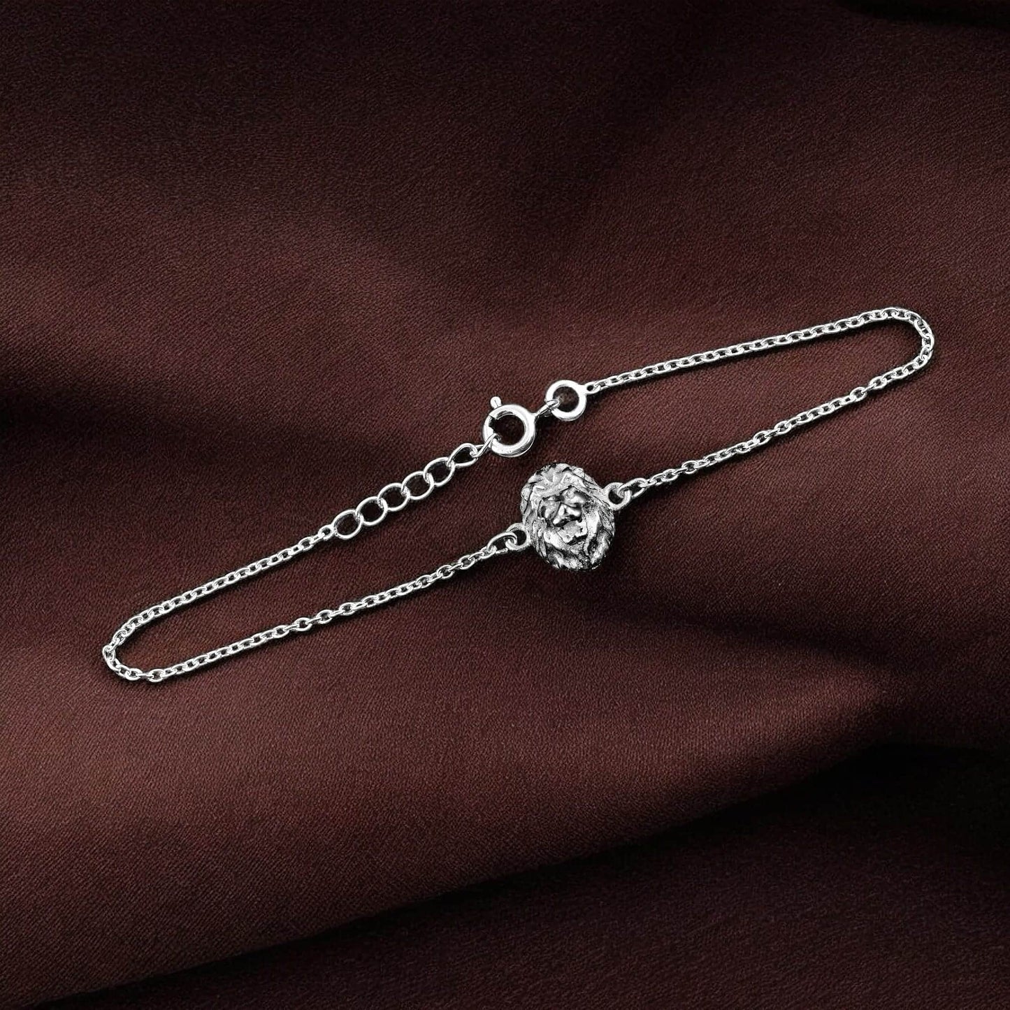 925 silver bracelet in lioness design image 2