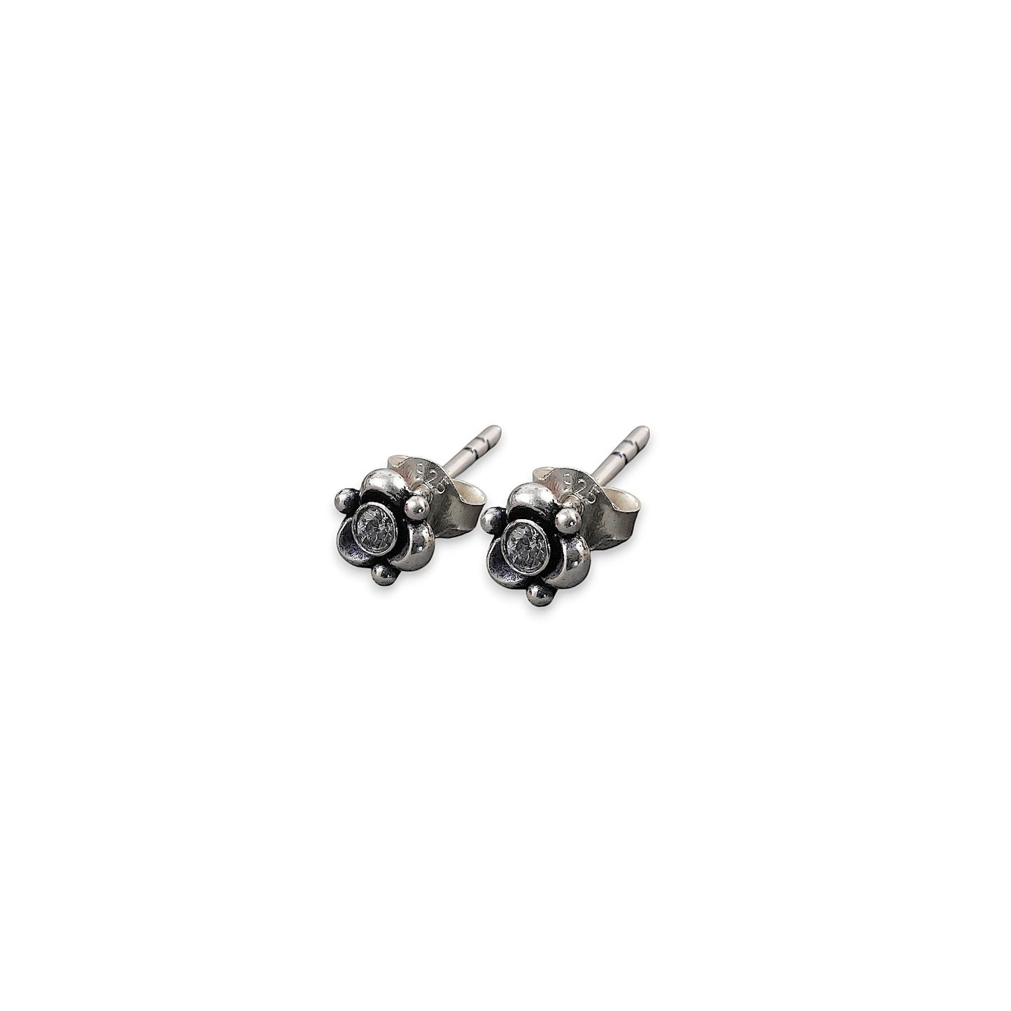 magic bow studs image 2