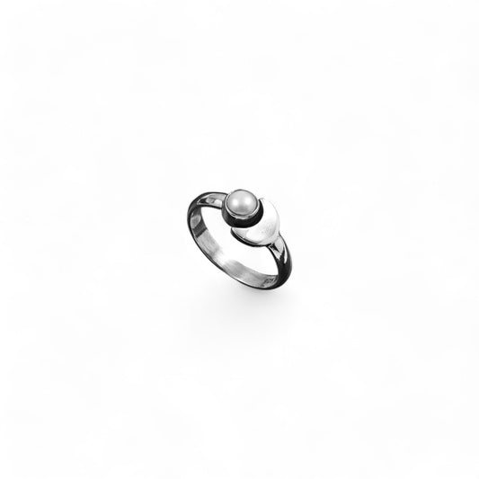 925 Silver Pearl Moon Ring image 1