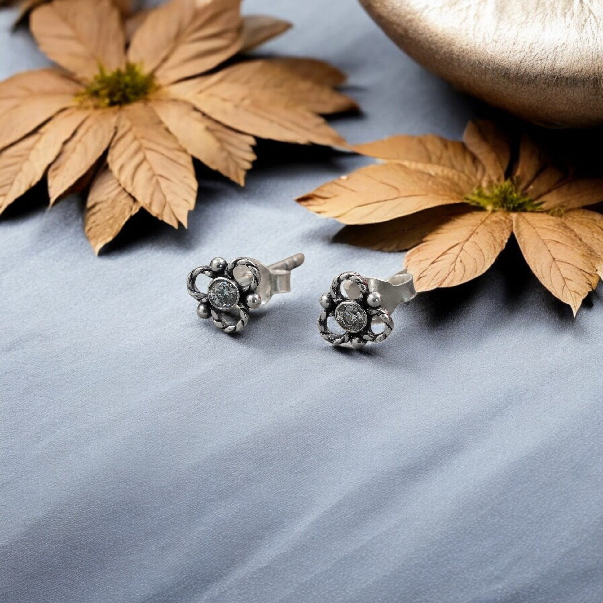 Feather Gleam Studs image 0