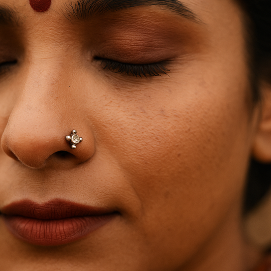 Nyra Nose Pin