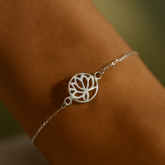 925 Silver Bracelet in Lotus Design
