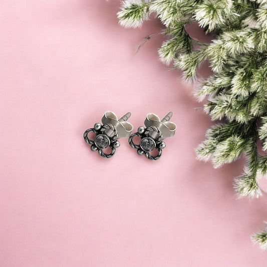 Feather Gleam Studs image 1