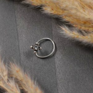 Nyra Nose Pin