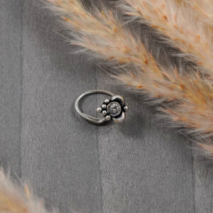 Rhea Nose Pin